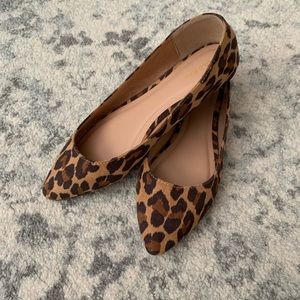 Old navy leopard print flats size 8
